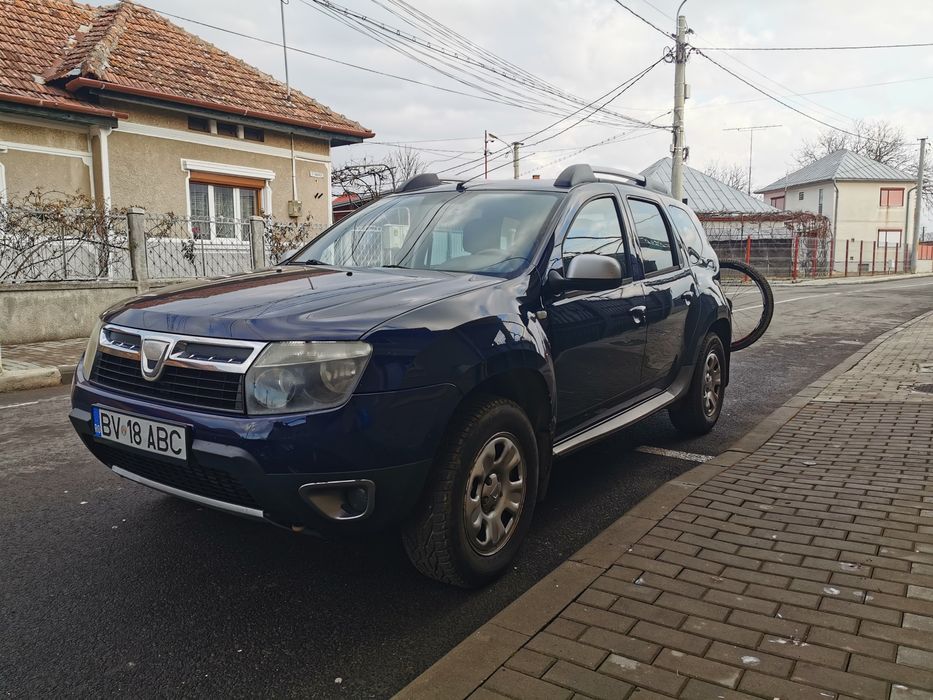 Vând Dacia Duster 4x4 2011