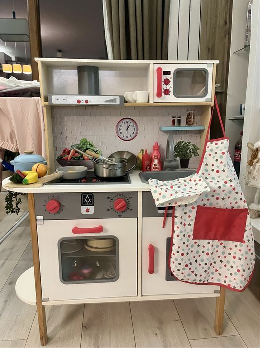 Детска дървена кухня Лидл Lidl + аксесоари, готварска престилка