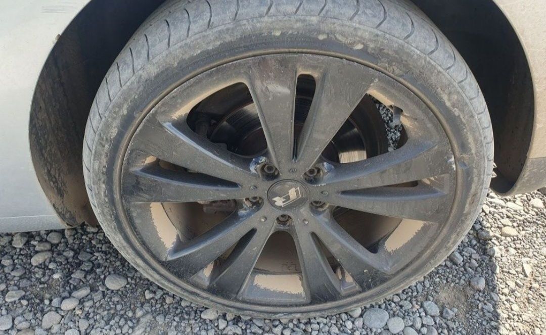 Jante r18 passat , touran , golf , prindere 5x112 anvelope bune