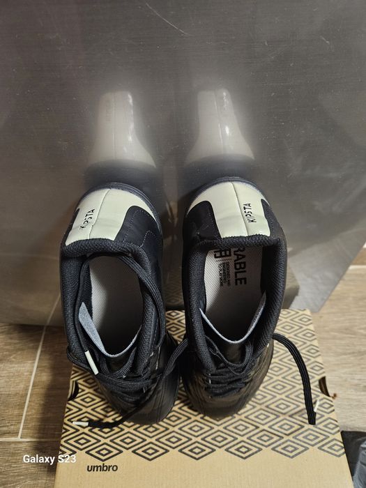 Футболни обувки стоножки