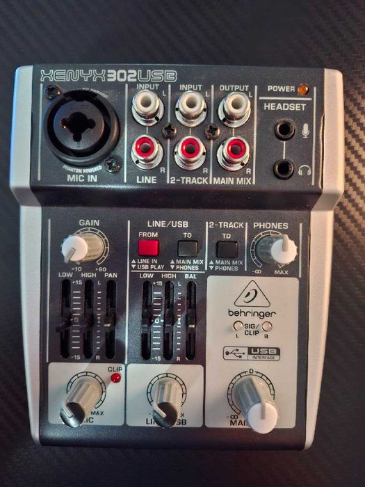 Behringer Xenyx 302USB — mixer USB compact