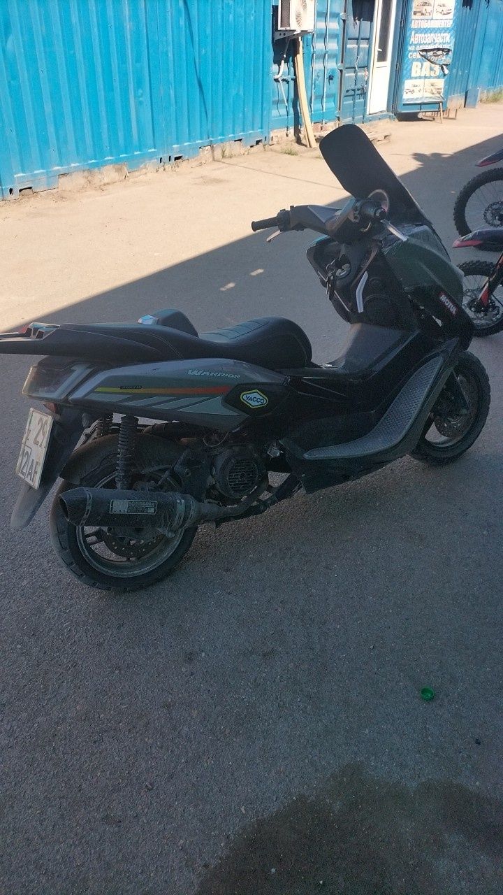 Продаю мопед N-MAX