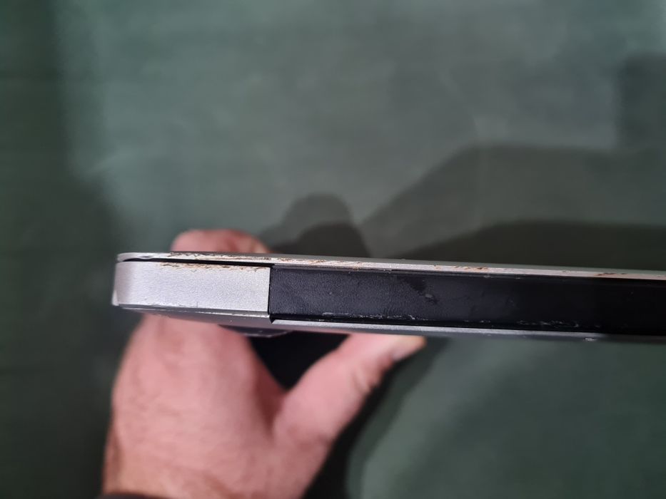 Apple MacBook Air 11" + Magic Mouse Cadou