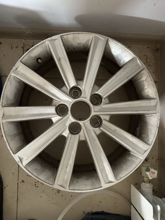 Диск от Toyota camry 50