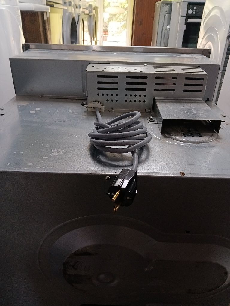 Иноксова фурна за вграждане Миеле Miele с 2 години гаранция!