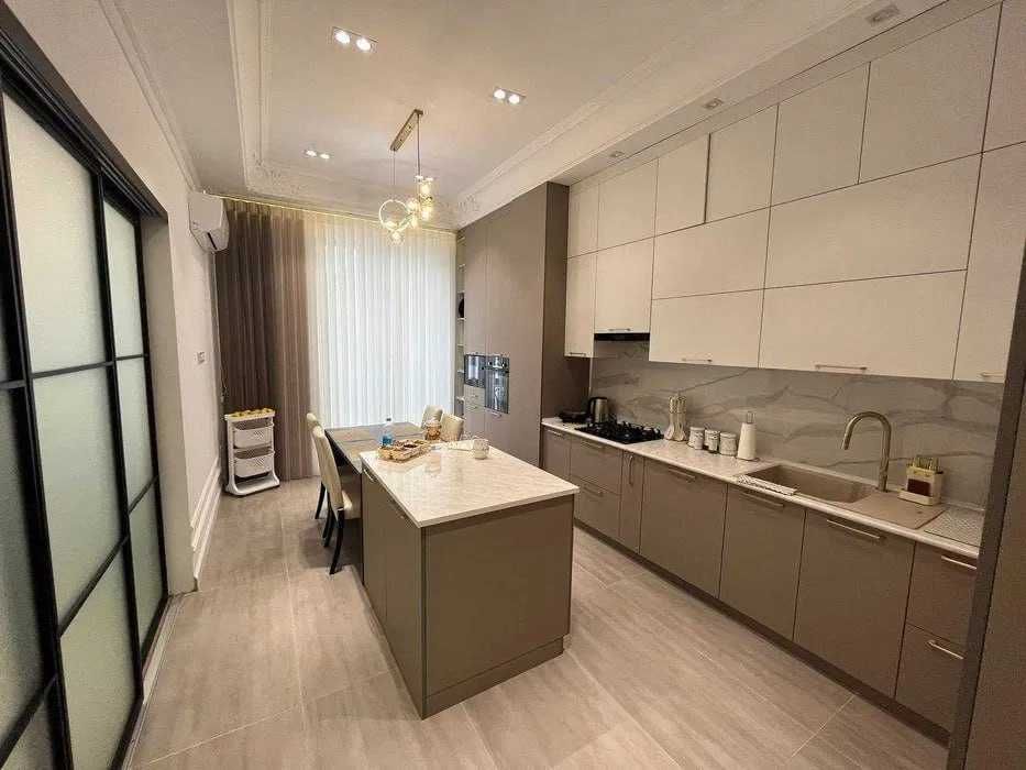 Abu Dabi шайхан подключ тинчлик  Площадь:116м² рядом с метро Тинчлик;