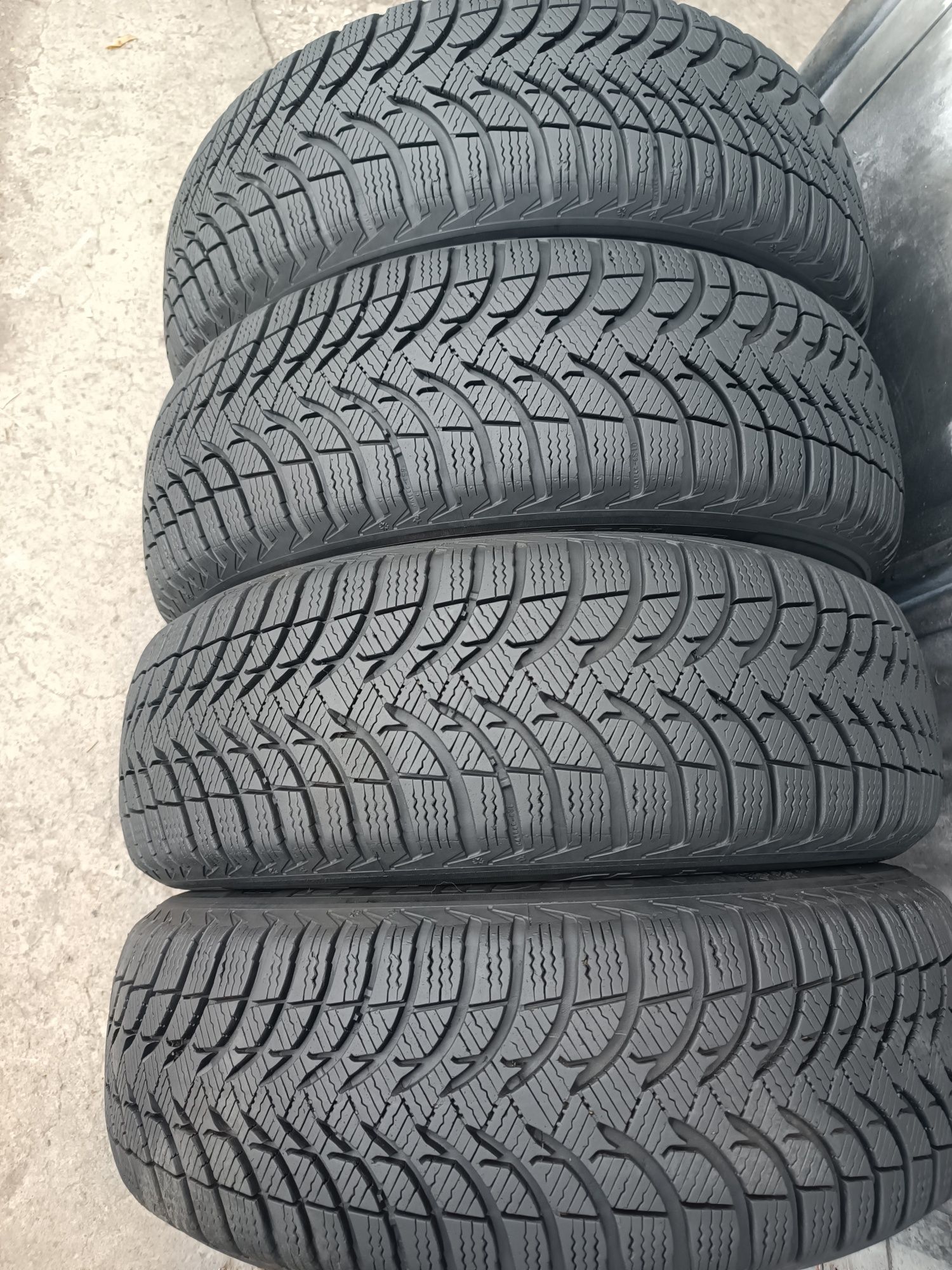 195/60/15 Michelin