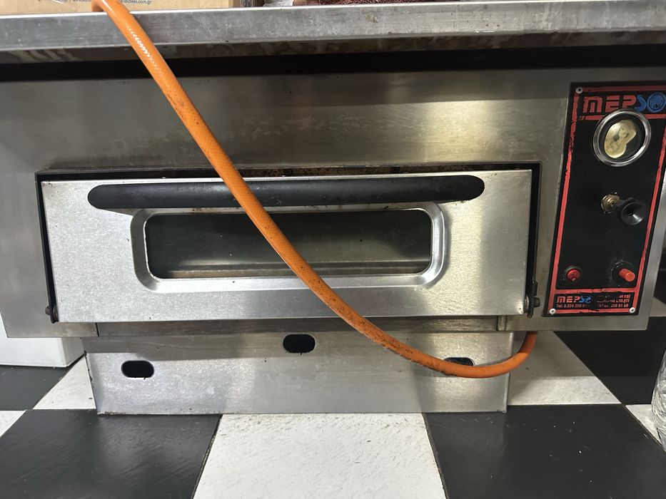 Пицарска фурна MERSO ,комбинирана газ и ток.