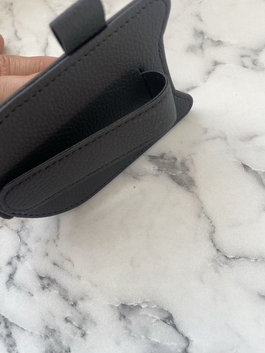 Автомобильный магнитный зажим для очков и пластиковых карт