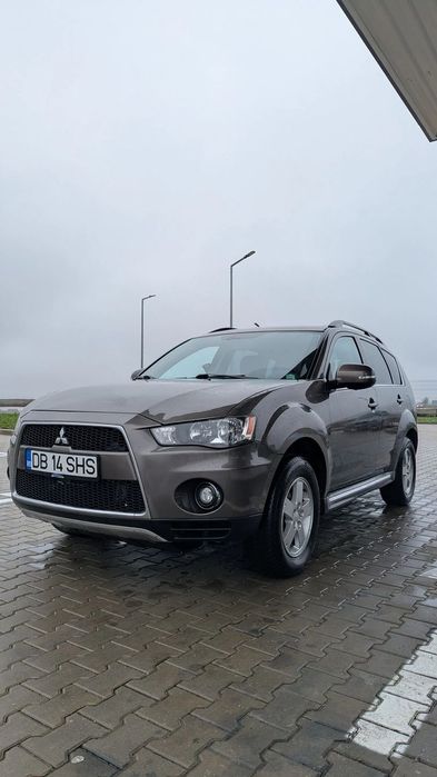 Mitsubishi Outlander Mitsubishi Outlander 2200 diesel stare buna