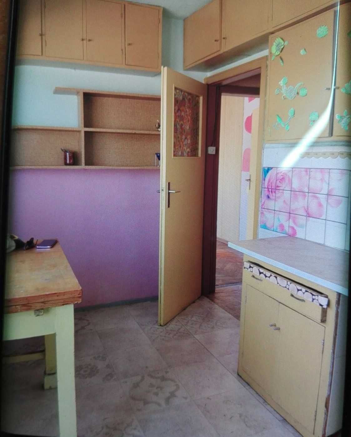 Тристаен апартамент кв.Трошево Варна