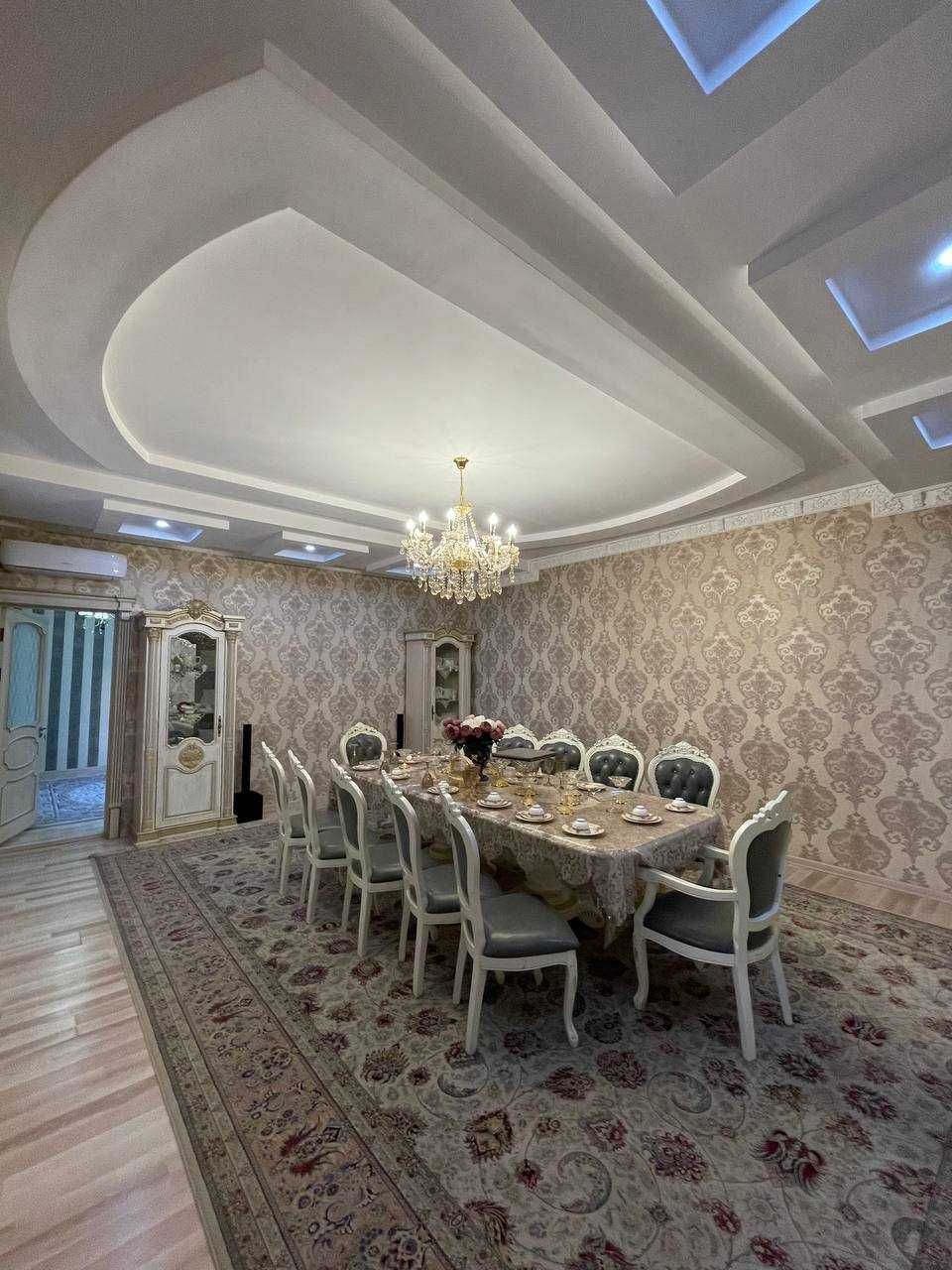 Махалля Хувайдо 10-комн 450 м² 6,5-сот ремонт ухоженный двор въезд