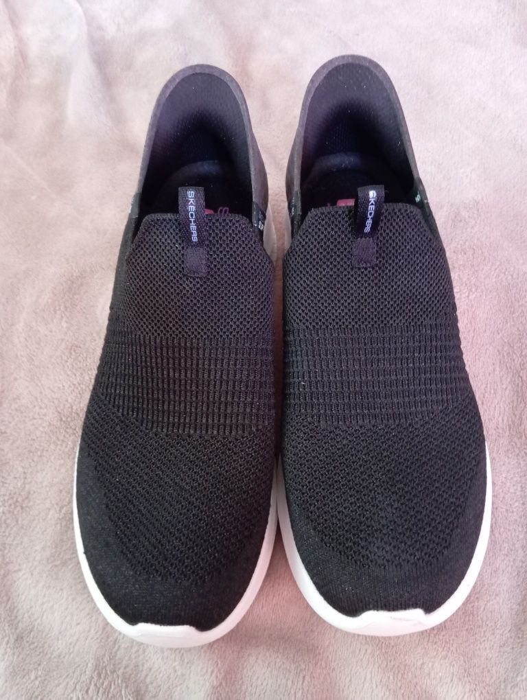 Adidasi, Skechers Slip ins, mărimea 39