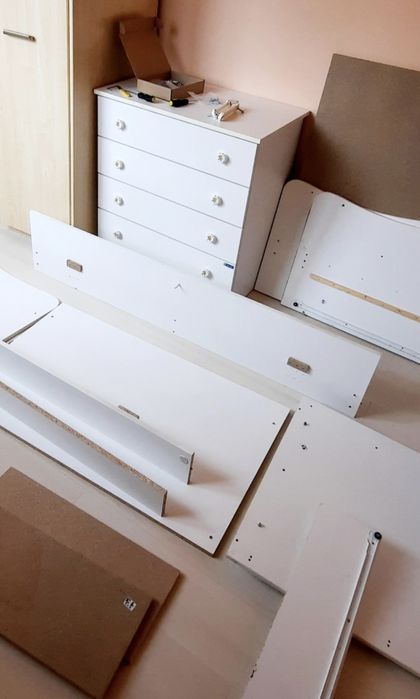 Кошара + 2 скрина в бяло като нови