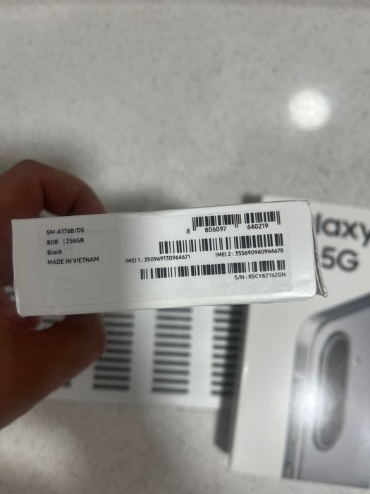 Samsung A17 5G ,8GB RAM, 256gb sigilate