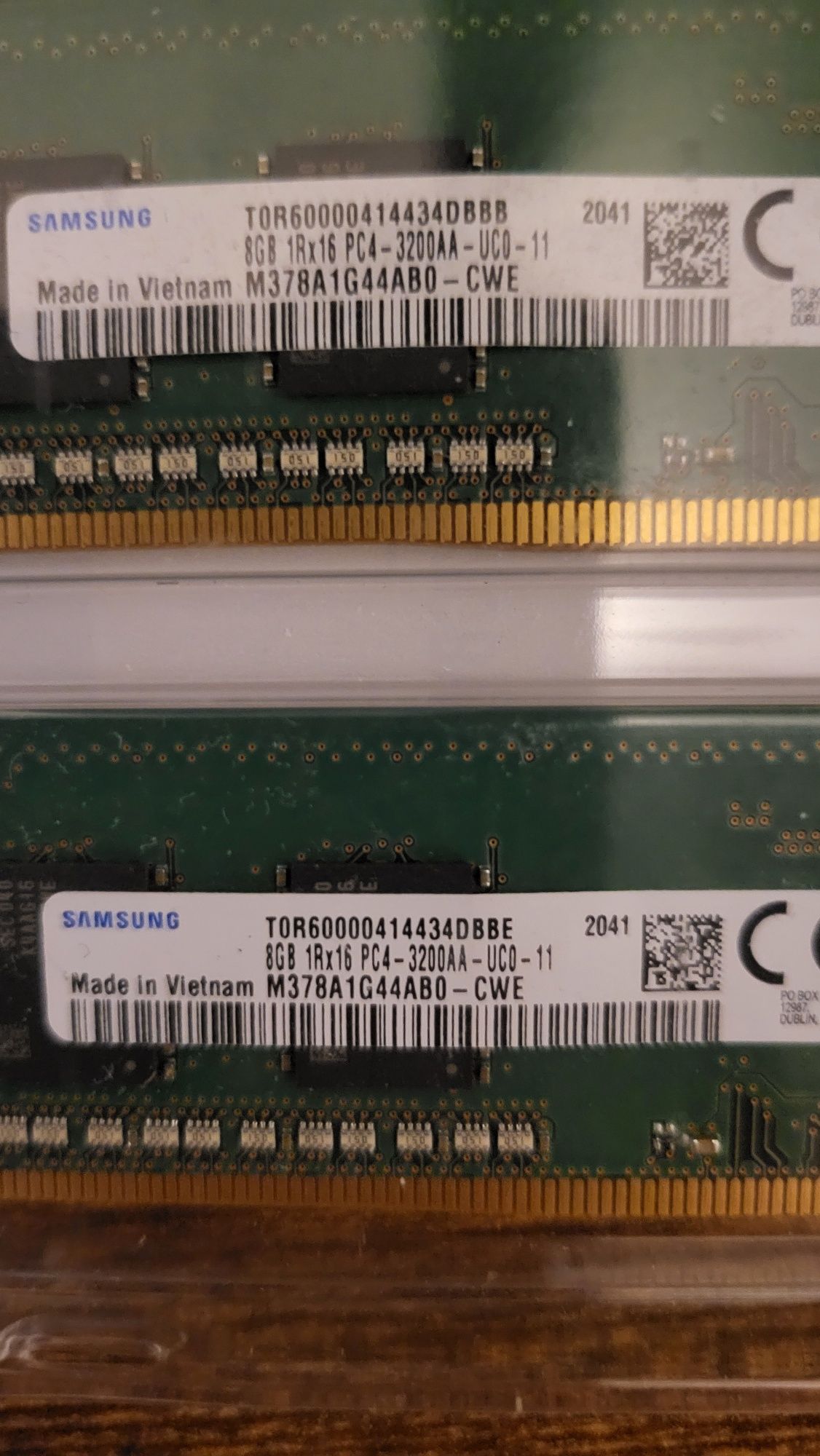 2×8GB Samsung DDR4 3200MHz (Общо 16GB)