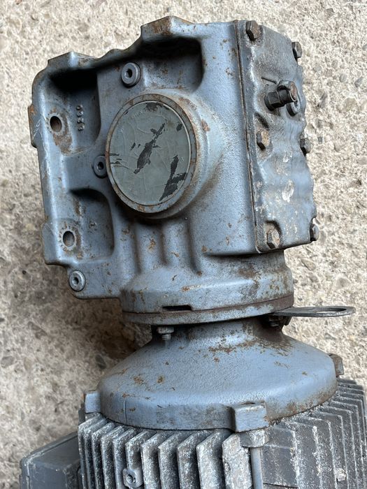 Vand motor 1,1 kw cu reductor