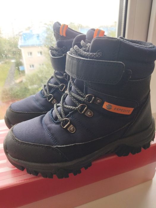 Продам детские зимние ботинки