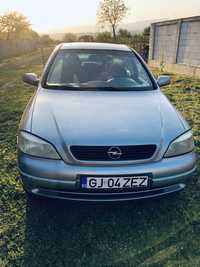 Opel Astra G.            .