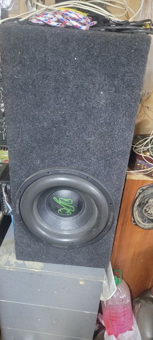 продам сабуфер , с усилком комплект