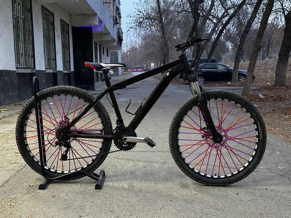 Недорогой велосипед на 26 колесах полностью обслужен