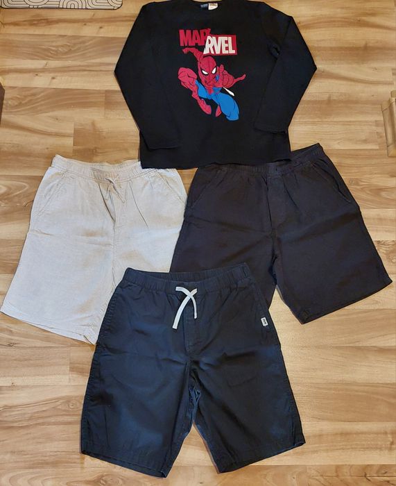 Къси панталонки и блуза за дете на 12-14 г.