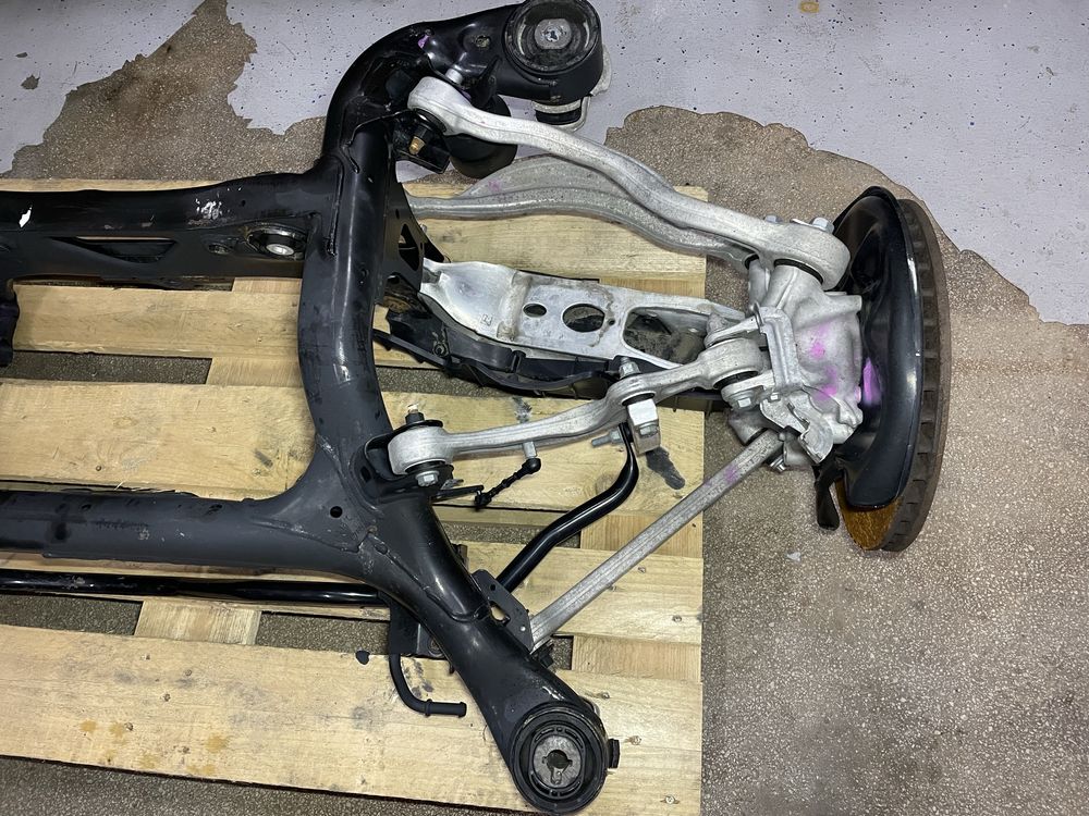 Punte spate Audi Q7, Q8 4M - varianta cu caseta de directie