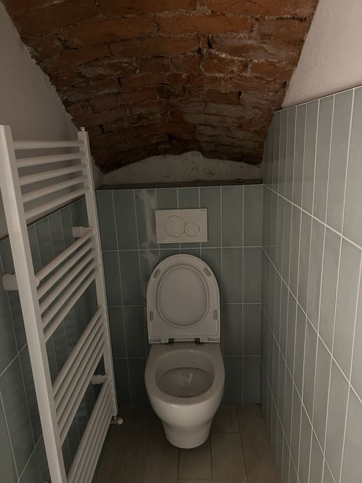 Vand apartament 2 camere cu spatiu comercial