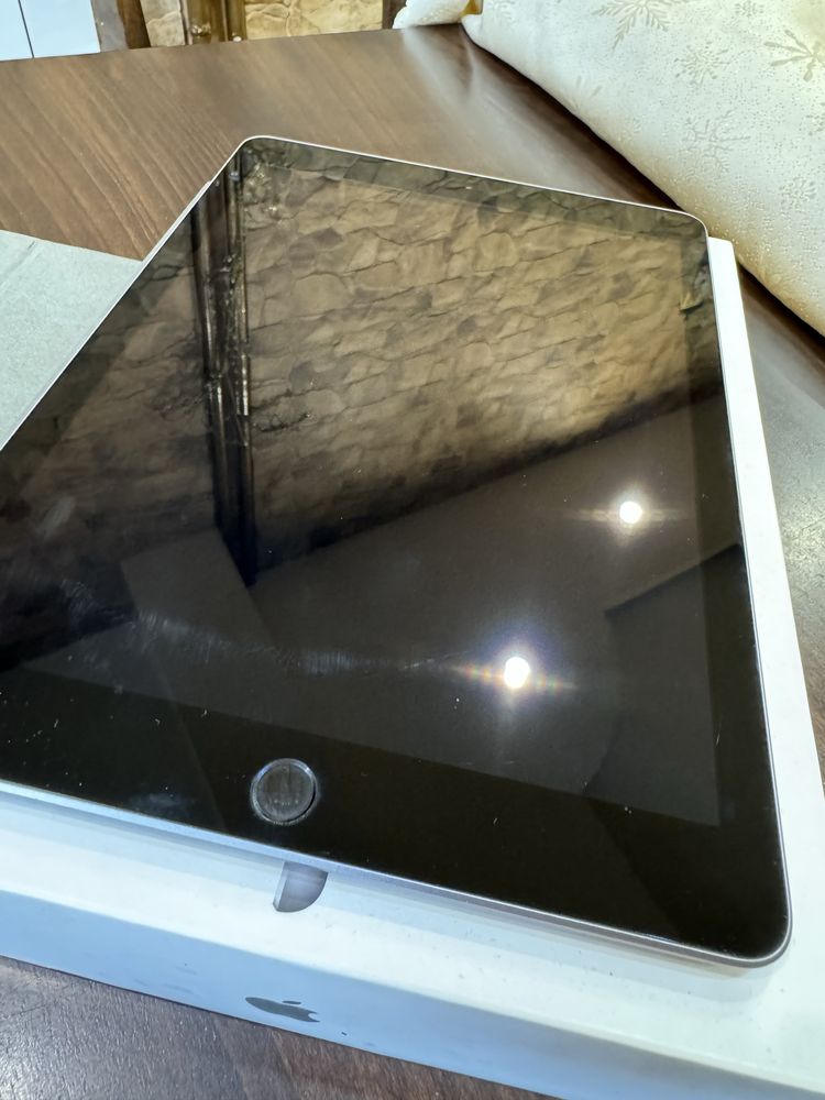 iPad 6th generation Wi-Fi 32gb