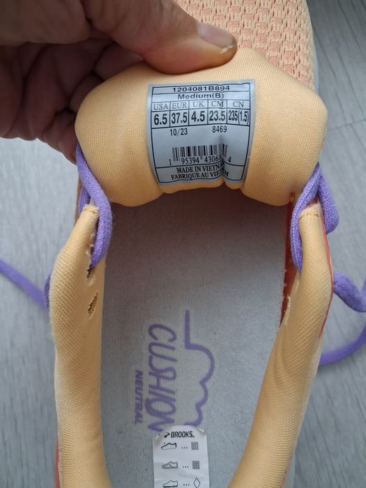 Vand Adidași Brooks 21 37,5 Dama Noi fără eticheta