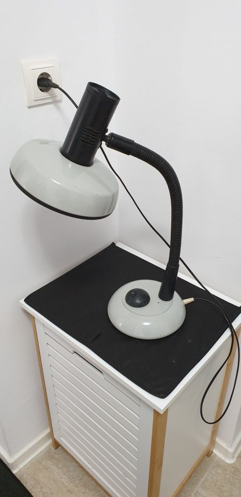 Lampa veioza vintage colectie stil arhitect Cehia 1970