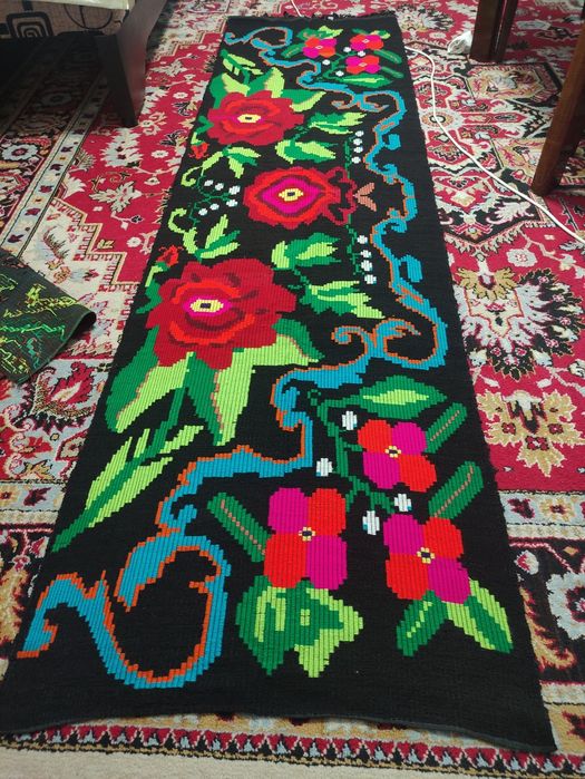 Vând draperii/ perdele model vechi pentru ușa și geam