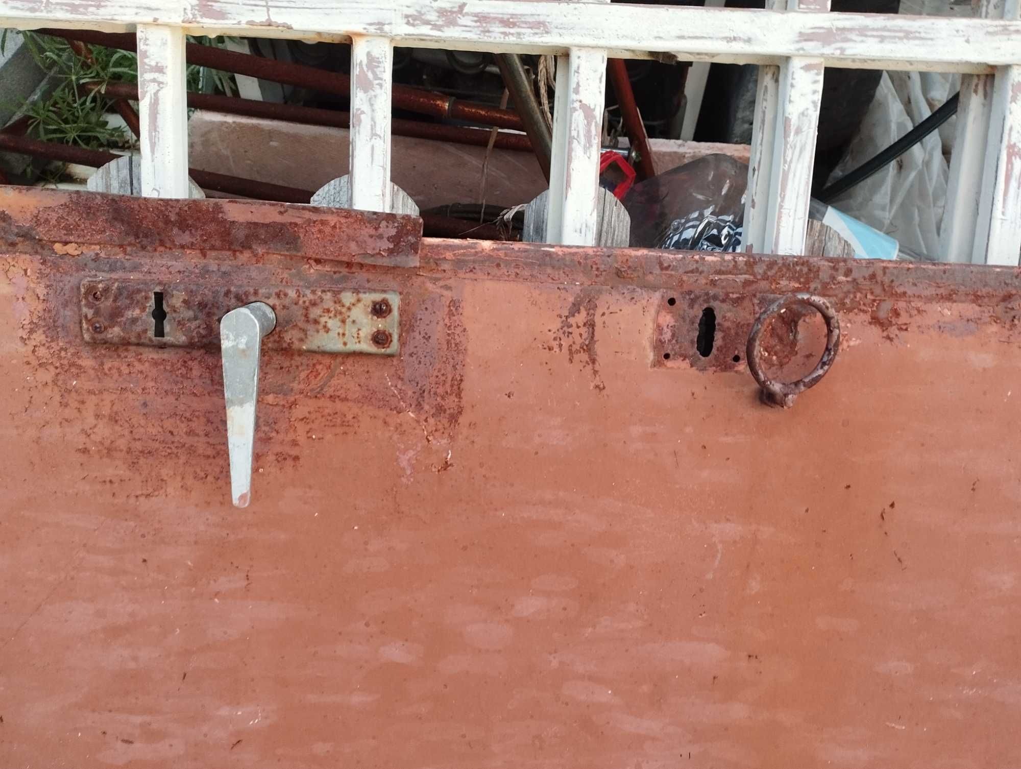 продавам желязна врата