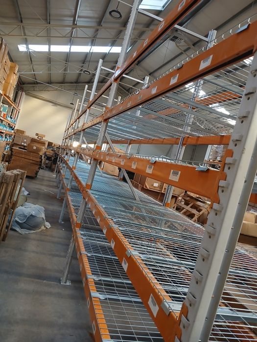 Rafturi metalice industriale
