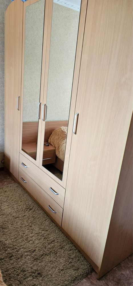 Продам шкаф в спальню