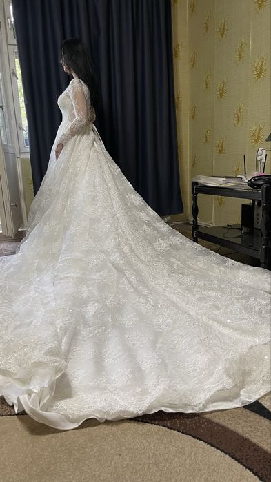 Продаются свадебные платья