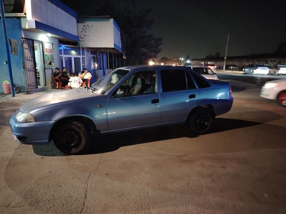 Мошина сотилади срочно