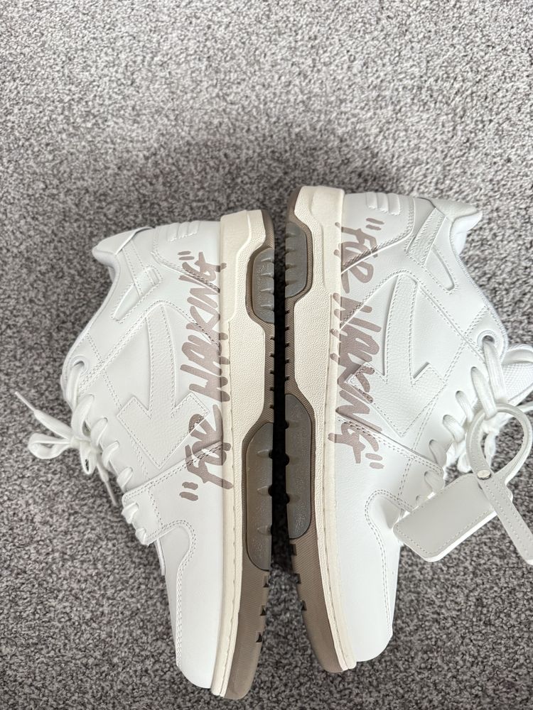 Out of office off-white 45