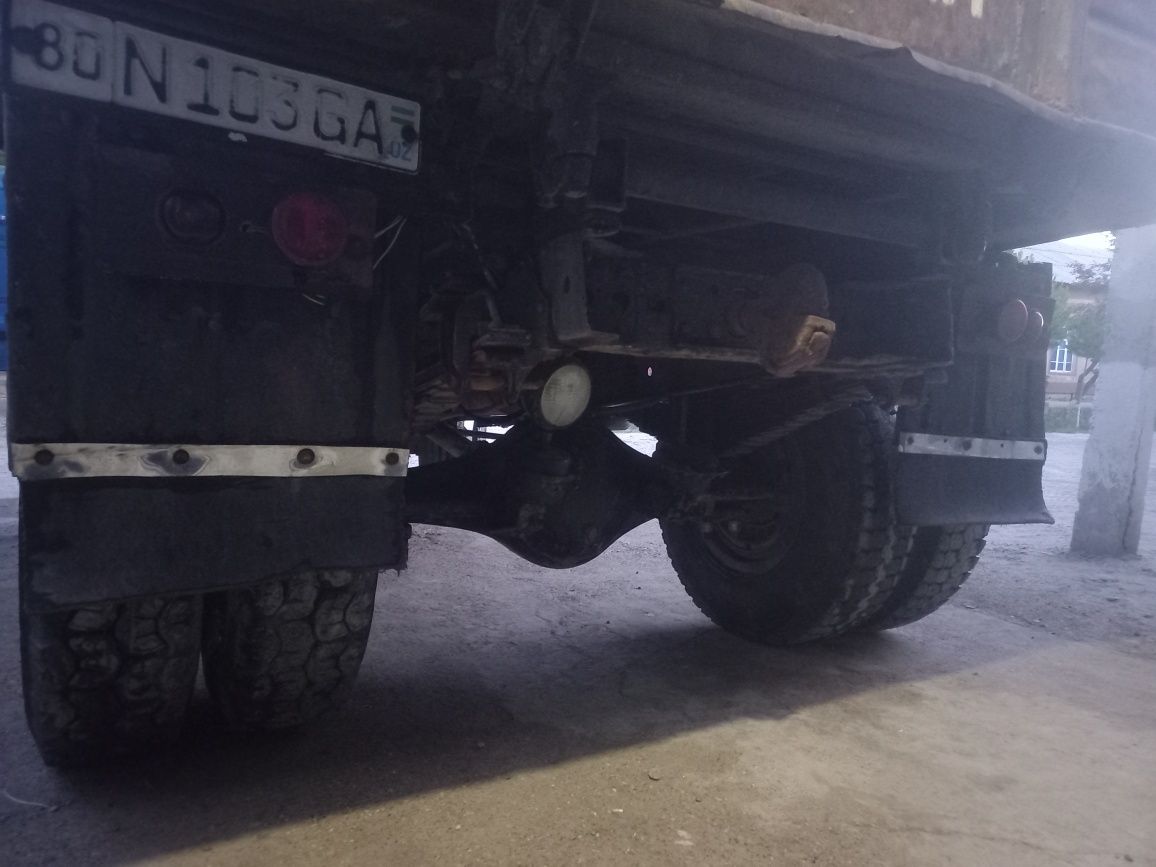 Zil 130 sotiladi