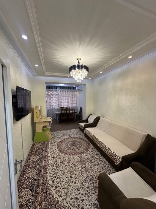 Srochna Yangi qurilgan uyda 1-etaj 3xonalik uy sotiladi.