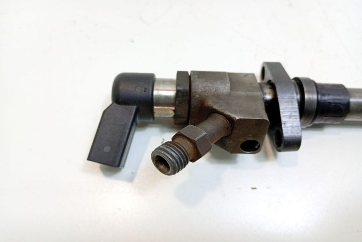 Injector  2.0 tdi 9657144580 Ford Focus a 2-a generatie (facelift) se