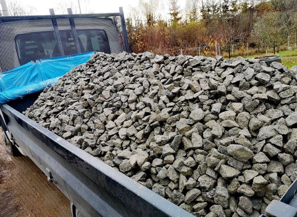 Piatra Sparta / concasata de diferite dimensiuni, transport gratuit