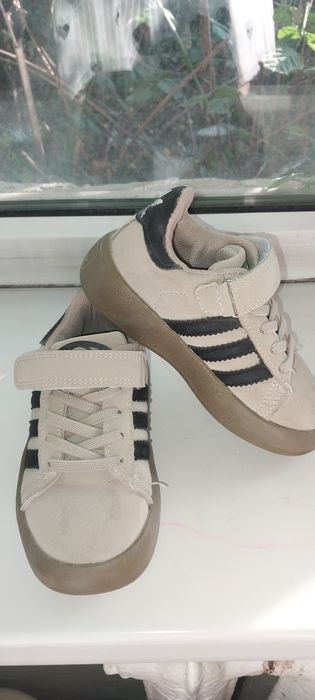 Продам кросовки 27 размер