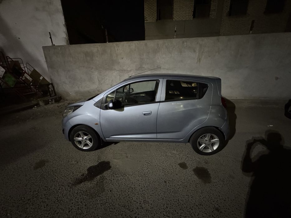 Spark srochno sotiladi