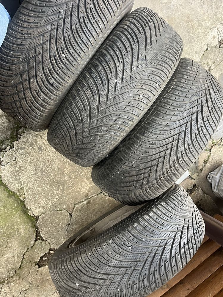 Джанти със зимни гуми 235/55/17 за Ауди,Фолксваген,Сеат