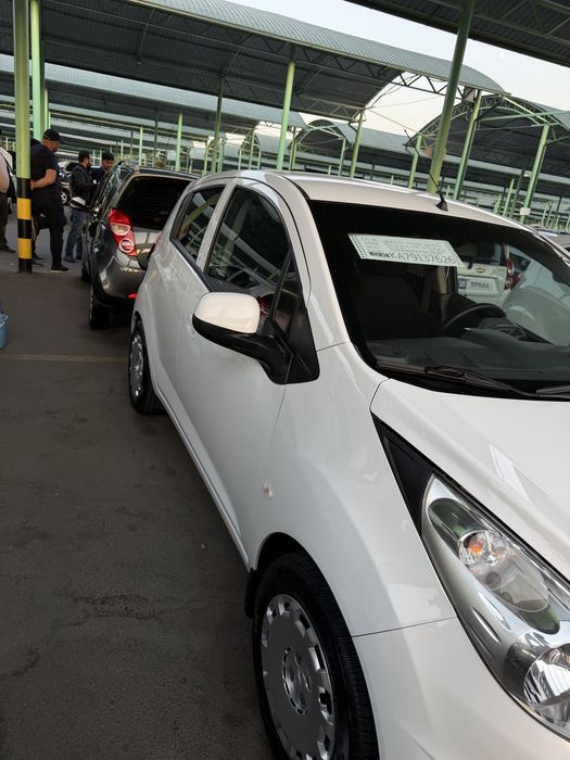 Spark aftamabil sotladi kraskas toza