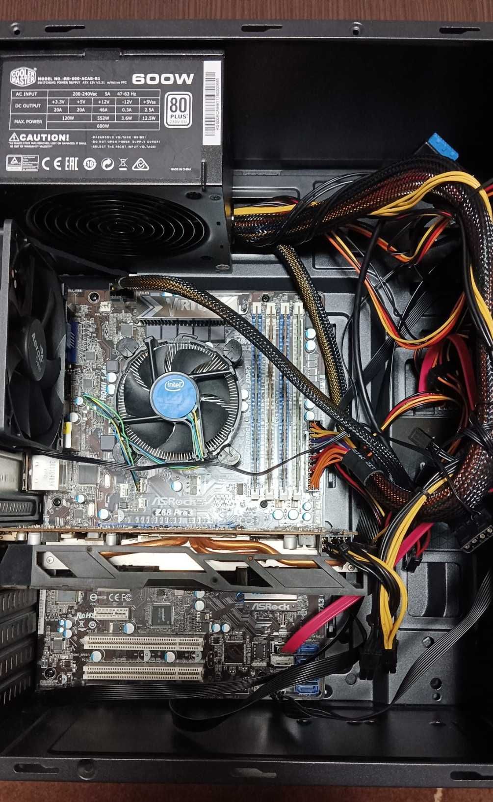 PC AeroCool - Intel Xeon 16GB RAM RX580 8GB DDR5 SSD 512GB
