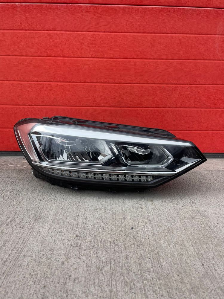 Vw Touran Full led десен лед фар фарове