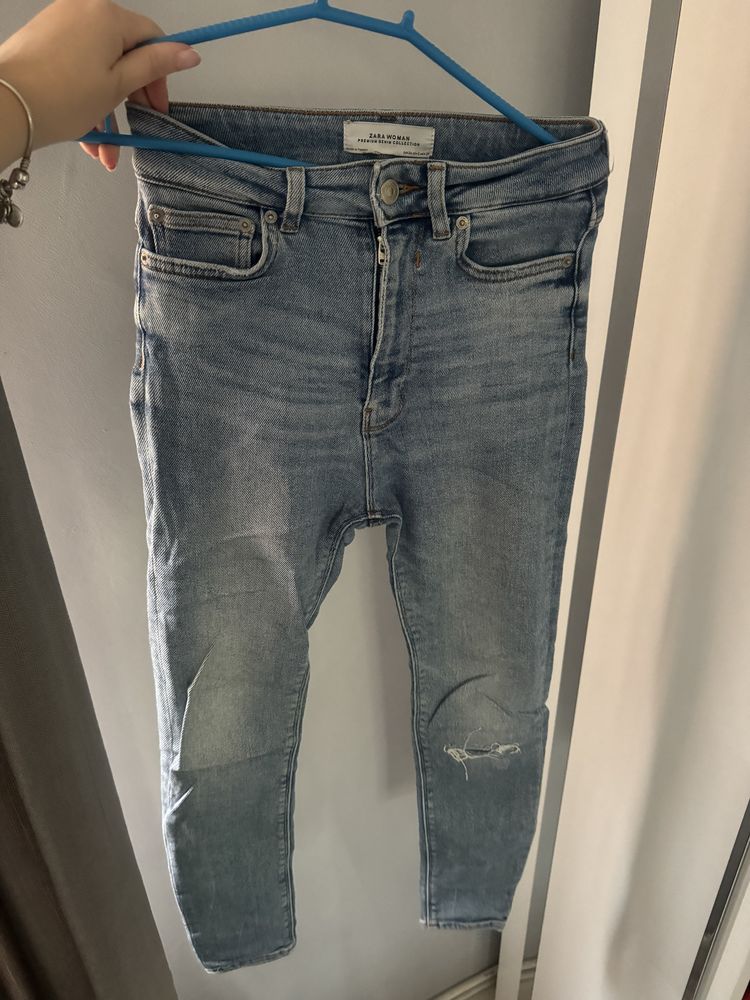 Дънки на Zara, Bershka