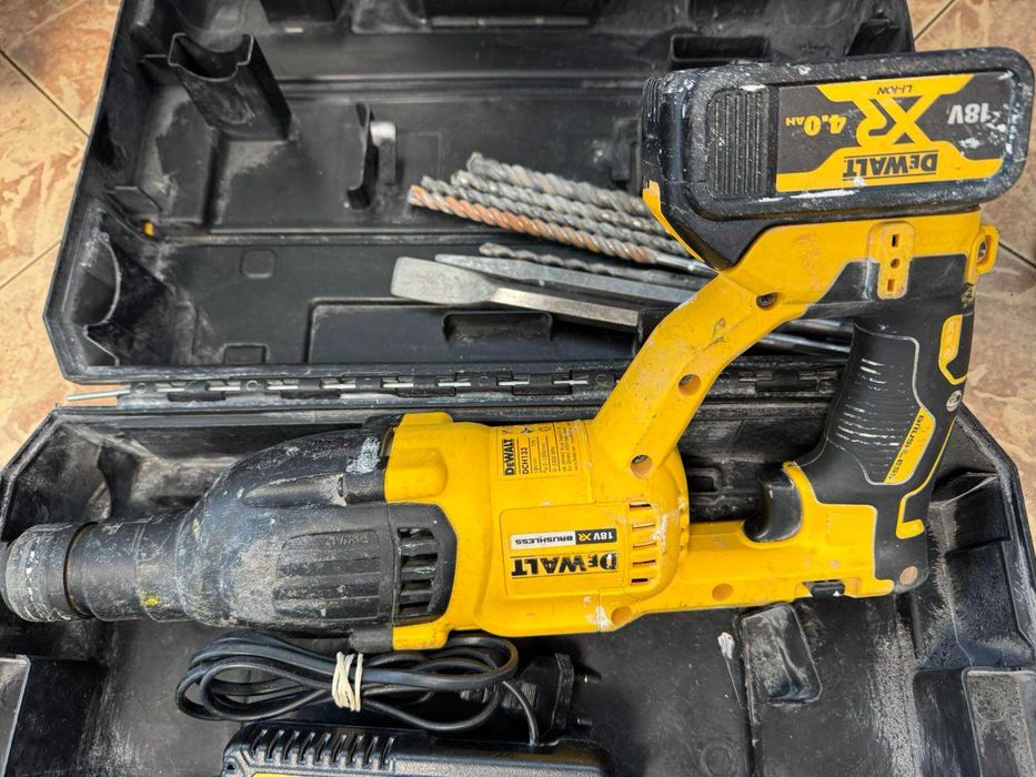 Акумулаторен перфоратор DeWALT DCH133